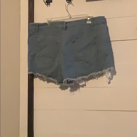 Shorts - Picture 2 of 2